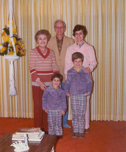 Nana, Peter, Grampa, Vandy, and Mom in 1978